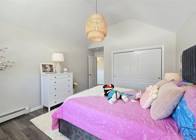 11 Simpson Gate, Manorville, NY 11949