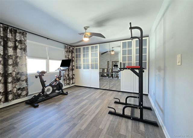 11 Simpson Gate, Manorville, NY 11949