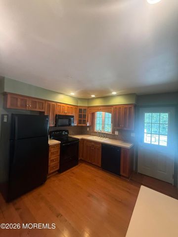 127 Cardinal Drive, Toms River, NJ 08755