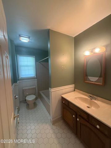 127 Cardinal Drive, Toms River, NJ 08755