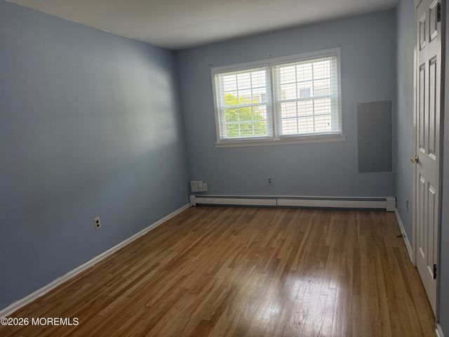 127 Cardinal Drive, Toms River, NJ 08755