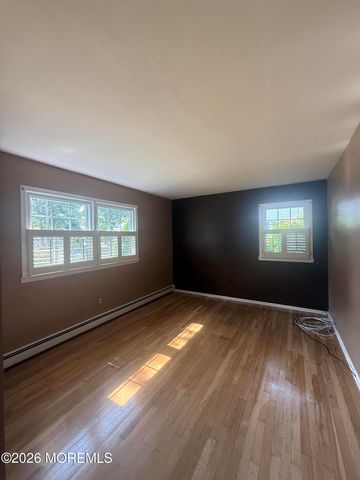 127 Cardinal Drive, Toms River, NJ 08755