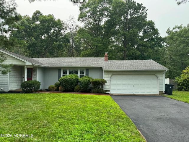 127 Cardinal Drive, Toms River, NJ 08755