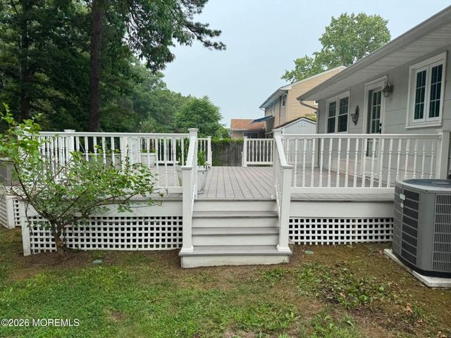 127 Cardinal Drive, Toms River, NJ 08755