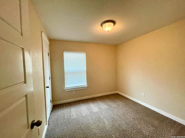 5226 Nature Path, Marion, TX 78124