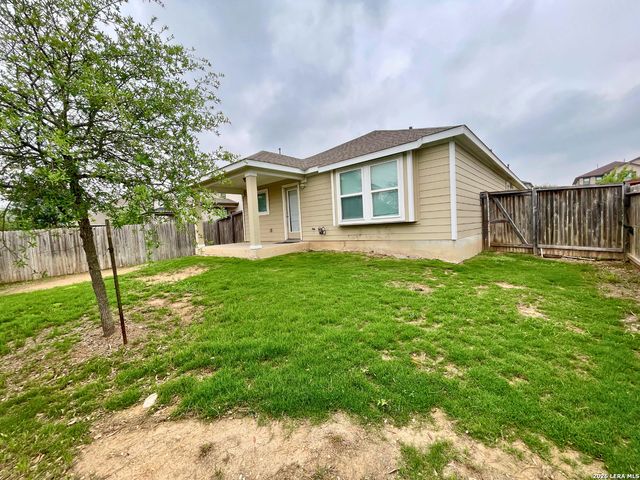5226 Nature Path, Marion, TX 78124