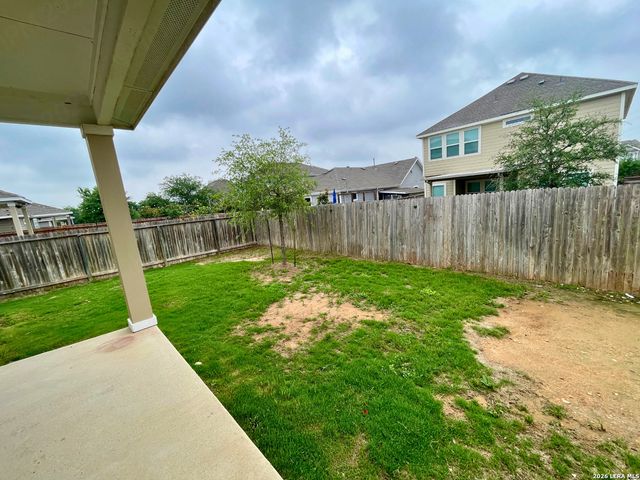 5226 Nature Path, Marion, TX 78124