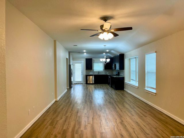 5226 Nature Path, Marion, TX 78124