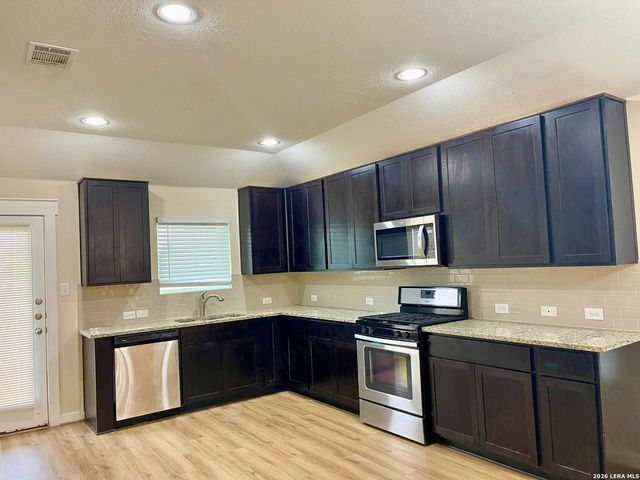 5226 Nature Path, Marion, TX 78124