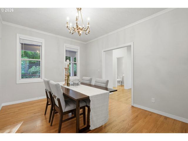 17 HIDALGO St, Lake Oswego, OR 97035