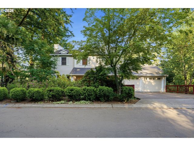 17 HIDALGO St, Lake Oswego, OR 97035
