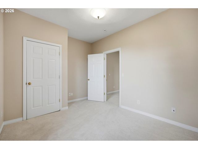 17 HIDALGO St, Lake Oswego, OR 97035
