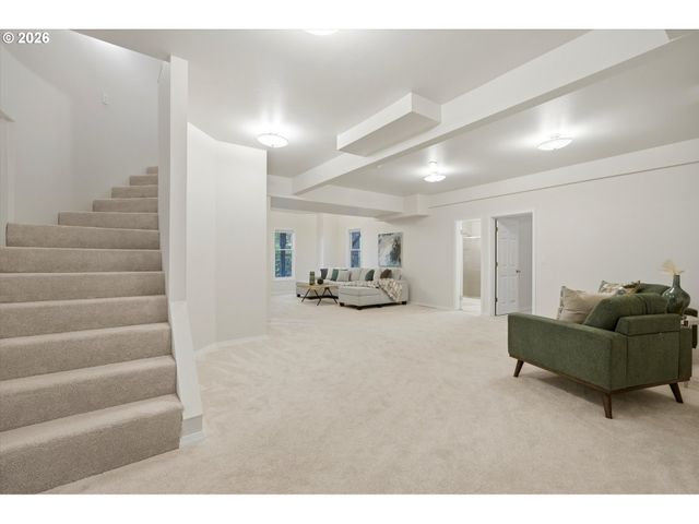 17 HIDALGO St, Lake Oswego, OR 97035