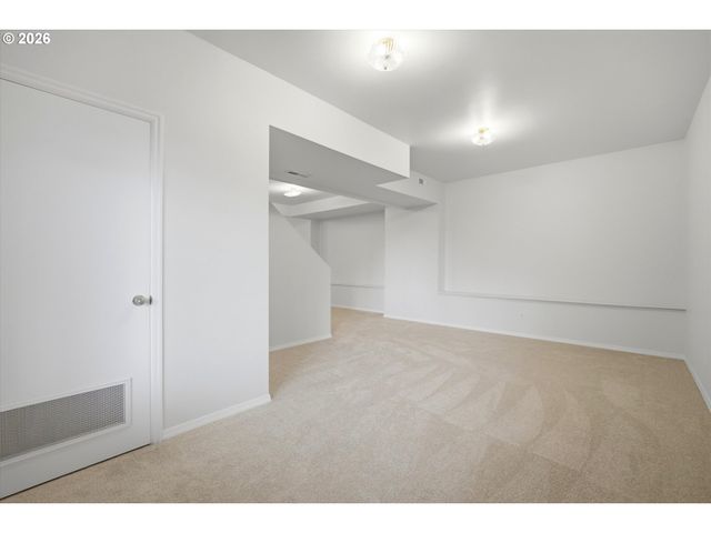 17 HIDALGO St, Lake Oswego, OR 97035