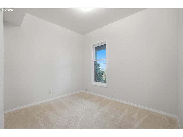 17 HIDALGO St, Lake Oswego, OR 97035