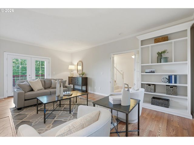 17 HIDALGO St, Lake Oswego, OR 97035