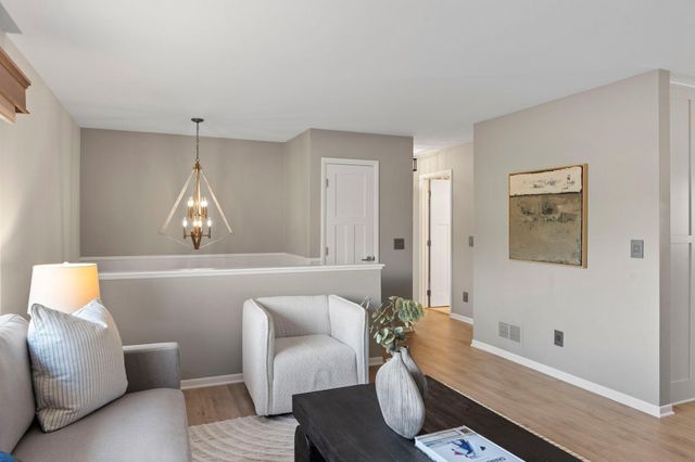 10604 32nd Avenue N, Plymouth, MN 55441