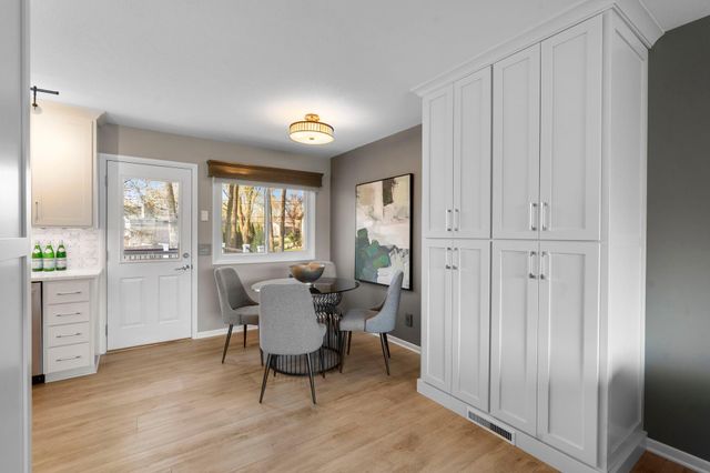 10604 32nd Avenue N, Plymouth, MN 55441