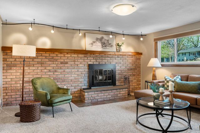 10604 32nd Avenue N, Plymouth, MN 55441