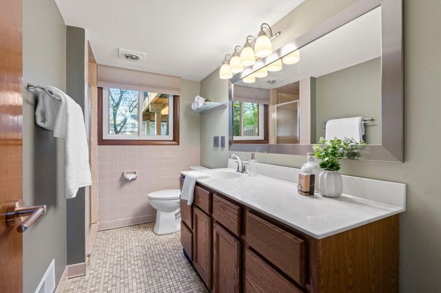 10604 32nd Avenue N, Plymouth, MN 55441