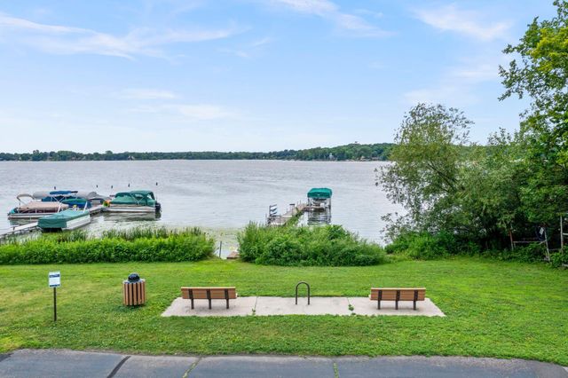 10604 32nd Avenue N, Plymouth, MN 55441