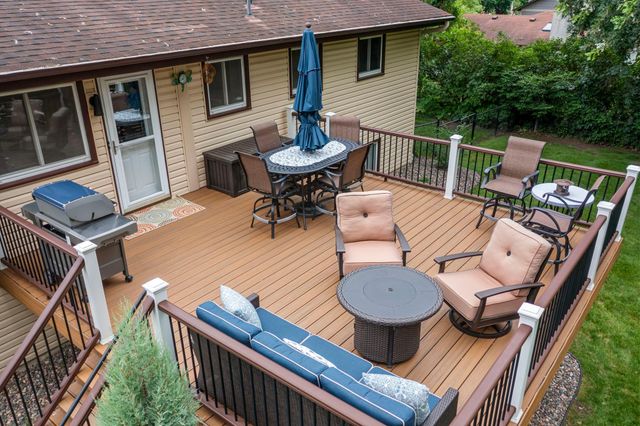 10604 32nd Avenue N, Plymouth, MN 55441