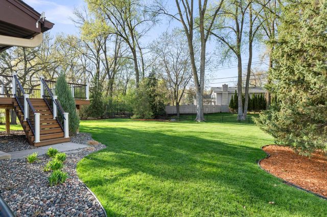 10604 32nd Avenue N, Plymouth, MN 55441