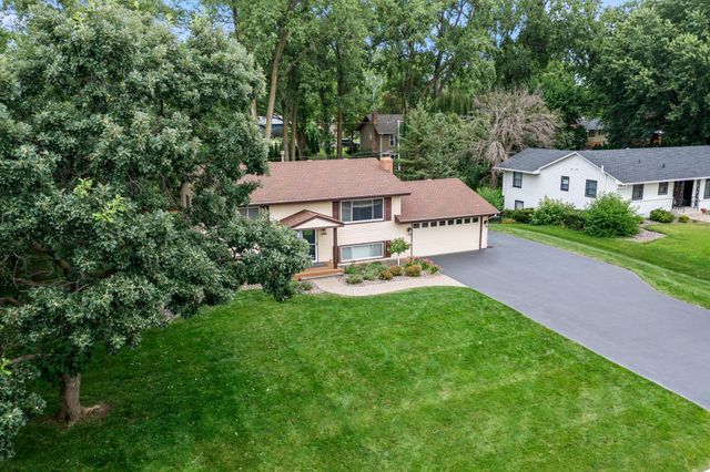 10604 32nd Avenue N, Plymouth, MN 55441