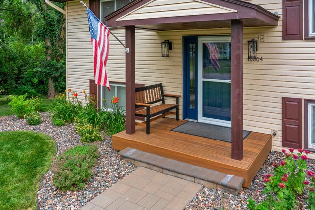 10604 32nd Avenue N, Plymouth, MN 55441