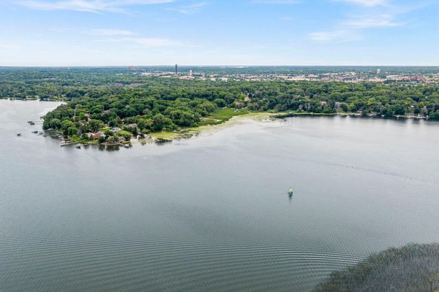 10604 32nd Avenue N, Plymouth, MN 55441