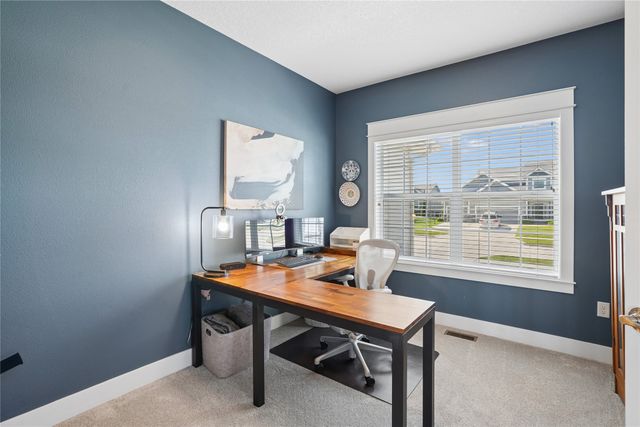 555 NE Bellflower Court, Waukee, IA 50263
