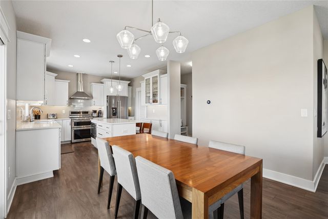 555 NE Bellflower Court, Waukee, IA 50263