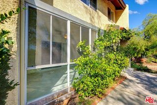 9634 VIA RIMINI 118, Burbank, CA 91504