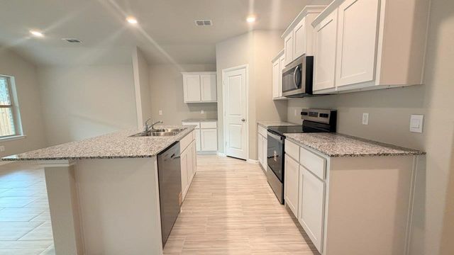 541 MARSH Street, Cleburne, TX 76033