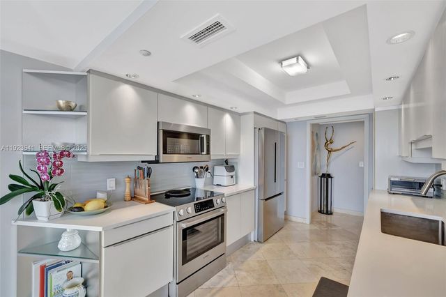 7000 Island Blvd 1701, Aventura, FL 33160