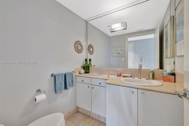 7000 Island Blvd 1701, Aventura, FL 33160