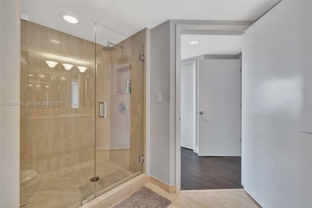 7000 Island Blvd 1701, Aventura, FL 33160