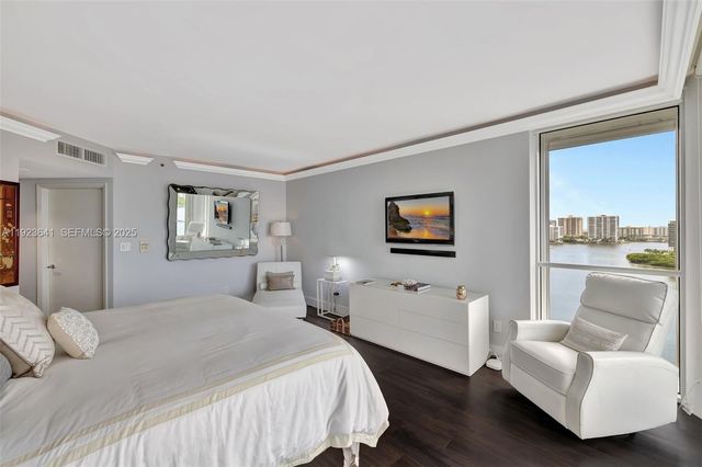 7000 Island Blvd 1701, Aventura, FL 33160