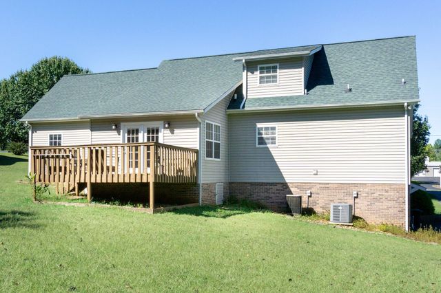 291 Poplar Pt, Rickman, TN 38580