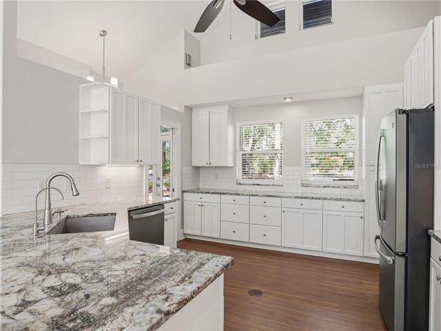 6043 LAKE ERIE ROAD, Groveland, FL 34736