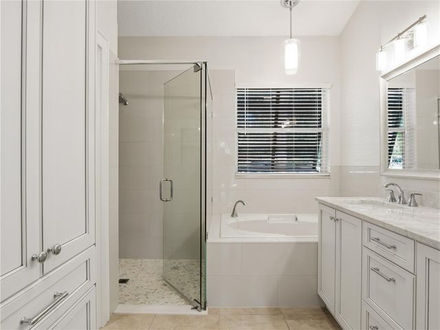 6043 LAKE ERIE ROAD, Groveland, FL 34736