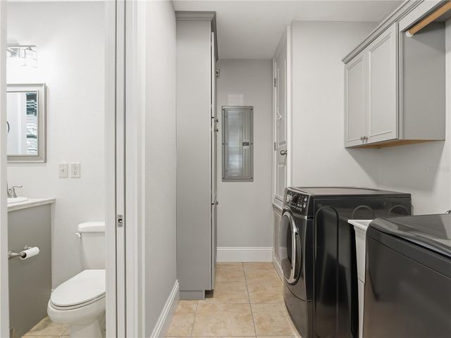 6043 LAKE ERIE ROAD, Groveland, FL 34736