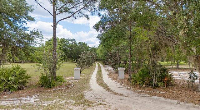 6043 LAKE ERIE ROAD, Groveland, FL 34736