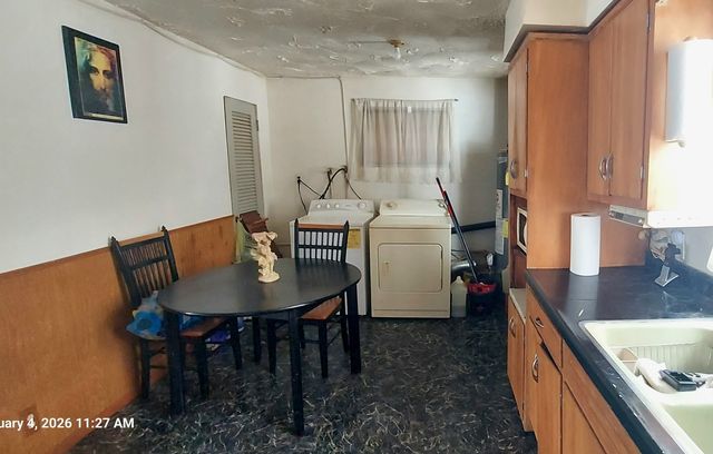 1149 Lafayette Street, Aurora, IL 60505