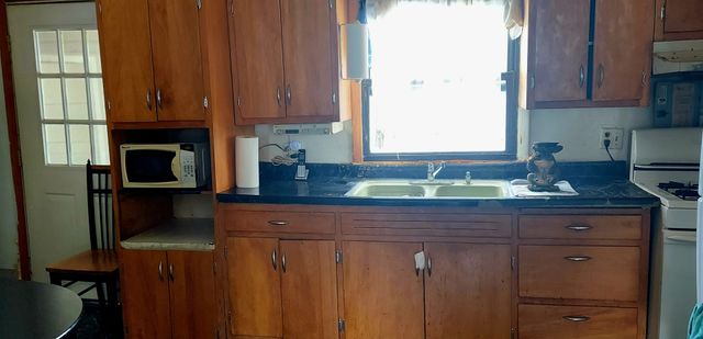 1149 Lafayette Street, Aurora, IL 60505