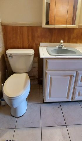 1149 Lafayette Street, Aurora, IL 60505