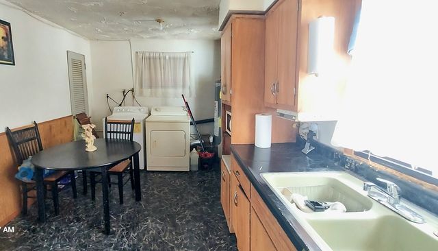 1149 Lafayette Street, Aurora, IL 60505