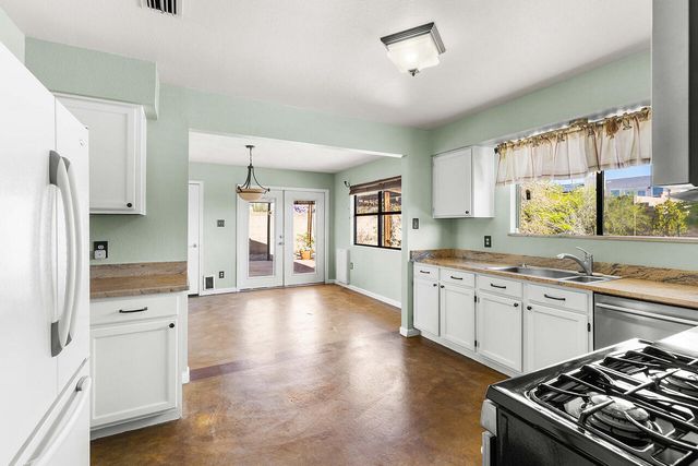 6067 Cottontail Road NE, Rio Rancho, NM 87144