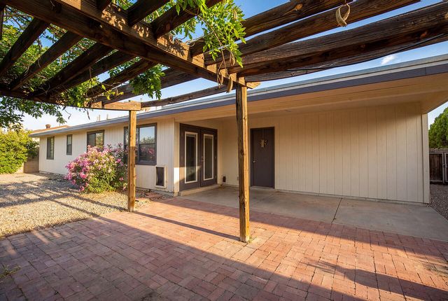 6067 Cottontail Road NE, Rio Rancho, NM 87144