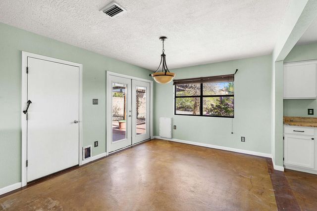 6067 Cottontail Road NE, Rio Rancho, NM 87144